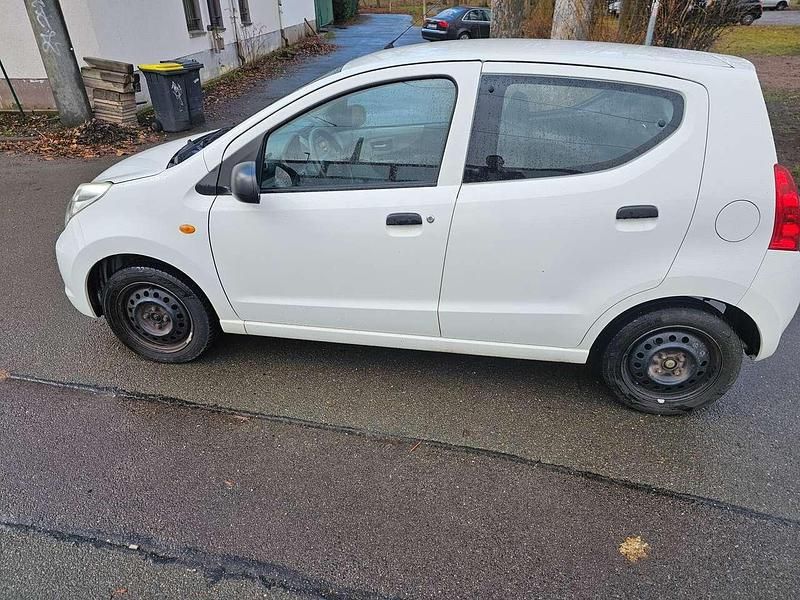 Gebraucht Suzuki Alto 68 PS (50 kW) 2011 Weiß Kleinwagen