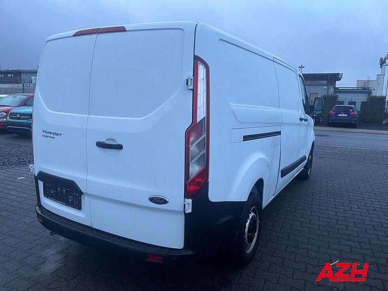 Gebraucht Ford Transit Custom 105 PS (77 kW) 2022 Frozen white Van / Kleinbus