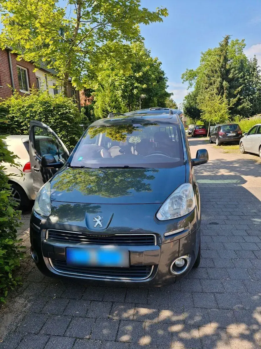 Gebraucht Peugeot Partner 114 PS (83 kW) 2014 Grau Van / Kleinbus