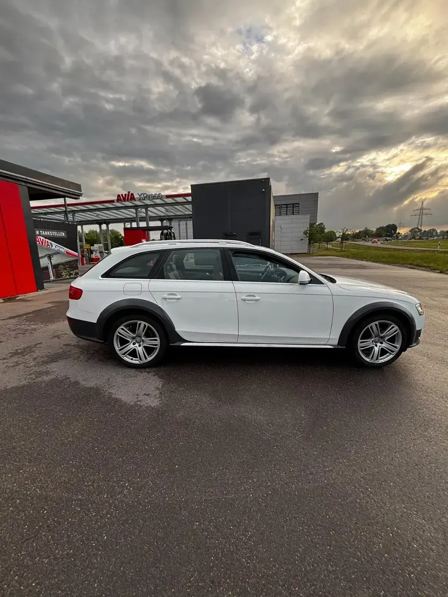 Gebraucht Audi A4 Allroad 245 PS (180 kW) 2012 Weiß Kombi