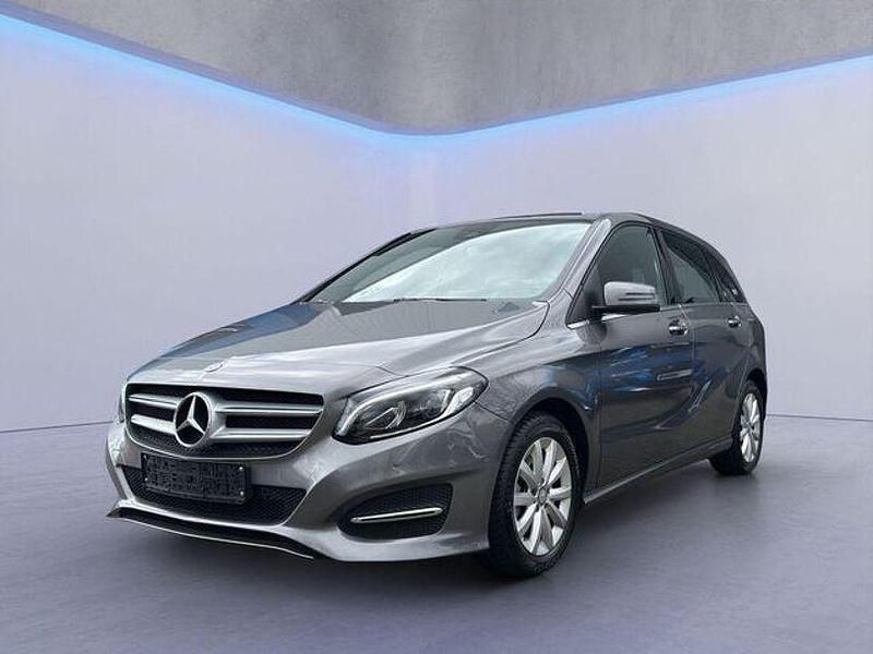 Gebraucht Mercedes B200 136 PS (100 kW) 2018 Mountaingraumet. Van / Kleinbus