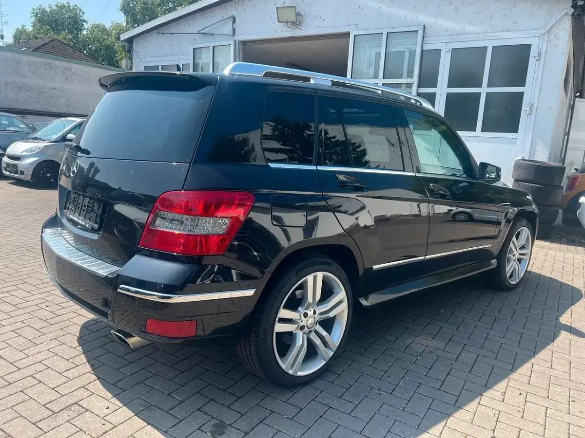 Gebraucht Mercedes GLK350 Sport 272 PS (200 kW) 2008 Obsidianschwarz SUV