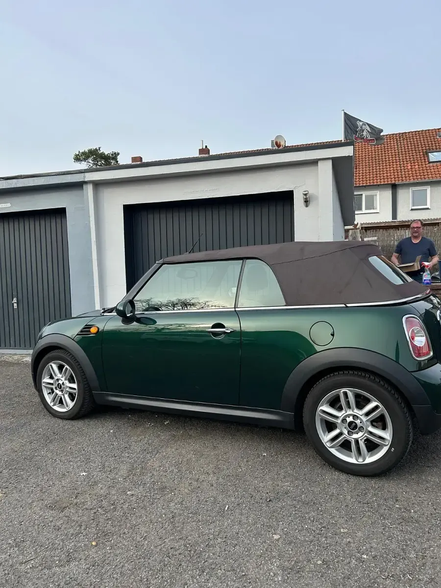 Gebraucht Mini Cooper Cabriolet 120 PS (88 kW) 2012 Grün Cabrio
