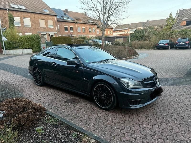 Schwarz Gebraucht 2012 Mercedes C63 AMG AMG Coupé | 24.500 € (Guter Preis) - Bild 1/4