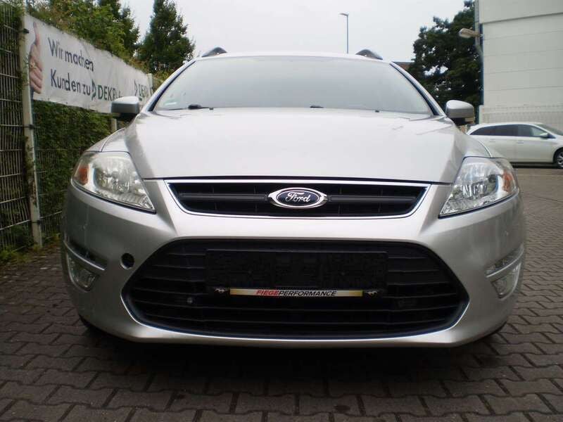 Grau Gebraucht 2013 Ford Mondeo Champions Edition Kombi | 3.100 € (Guter Preis) - Bild 1/4