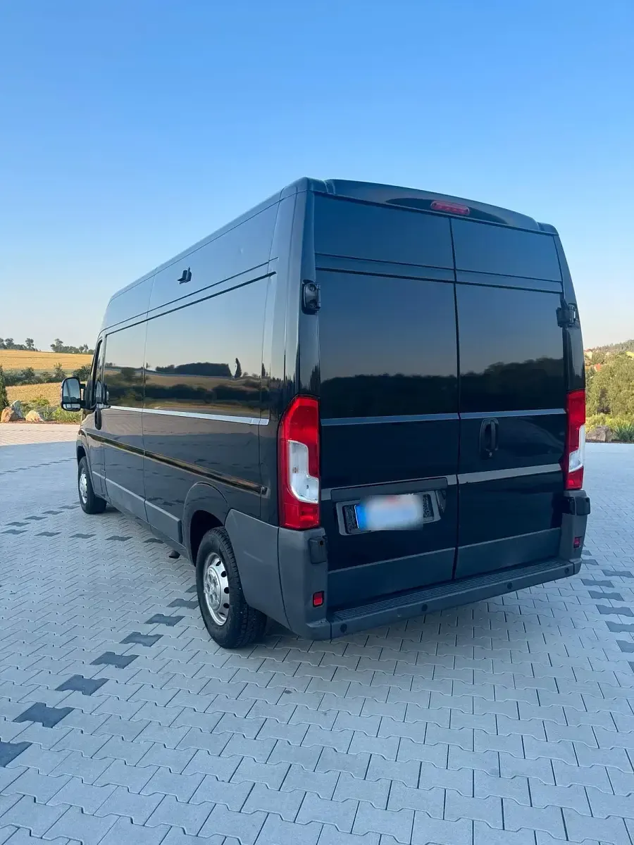 Gebraucht Peugeot Boxer 160 PS (117 kW) 2017 Schwarz Van
