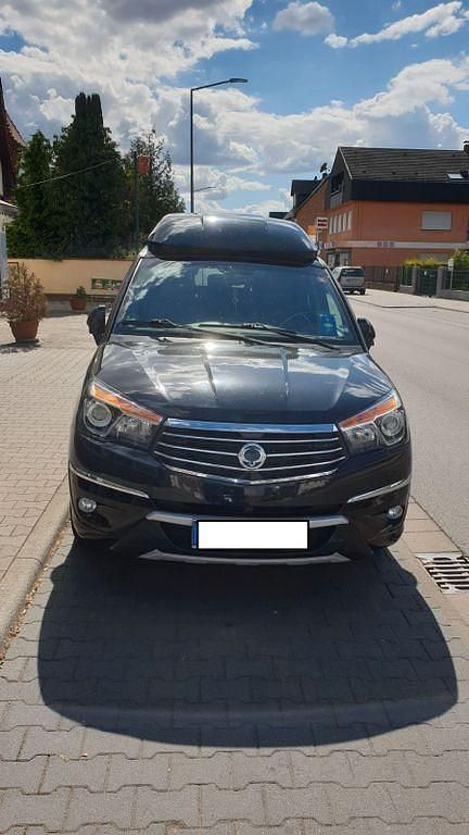 Gebraucht Ssangyong (KGM) Rodius 178 PS (130 kW) 2016 Schwarz Van / Kleinbus