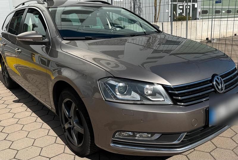 Gebraucht VW Passat 140 PS (102 kW) 2011 Braun Kombi
