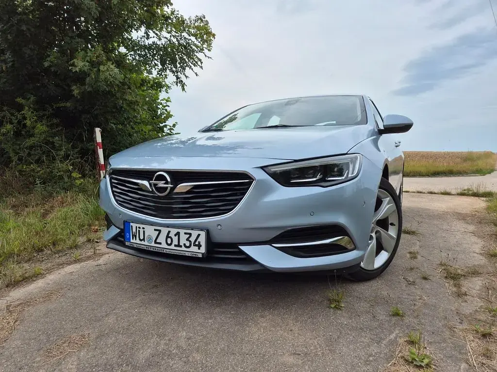 Gebraucht Opel Insignia Selection 170 PS (125 kW) 2017 Grau Limousine