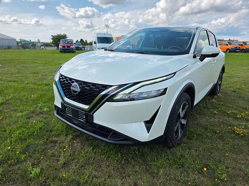 Weiß Gebraucht 2024 Nissan Qashqai SUV | 22.880 € (Superpreis) - Bild 1/4