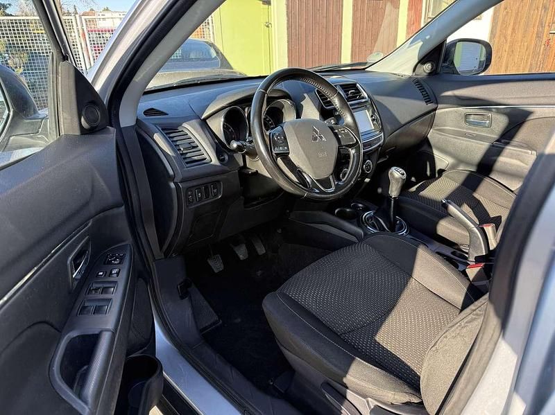 Gebraucht Mitsubishi ASX Diamant Edition 117 PS (86 kW) 2016 Coolsilber (m) SUV