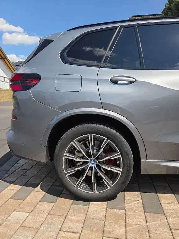 Gebraucht BMW X5 Performance 489 PS (359 kW) 2024 Grau SUV