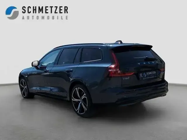 Gebraucht Volvo V60 145 PS (106 kW) 2025 Kombi