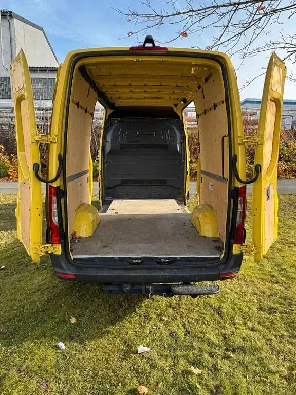 Gebraucht Mercedes Sprinter 150 PS (110 kW) 2022 Gelb Van