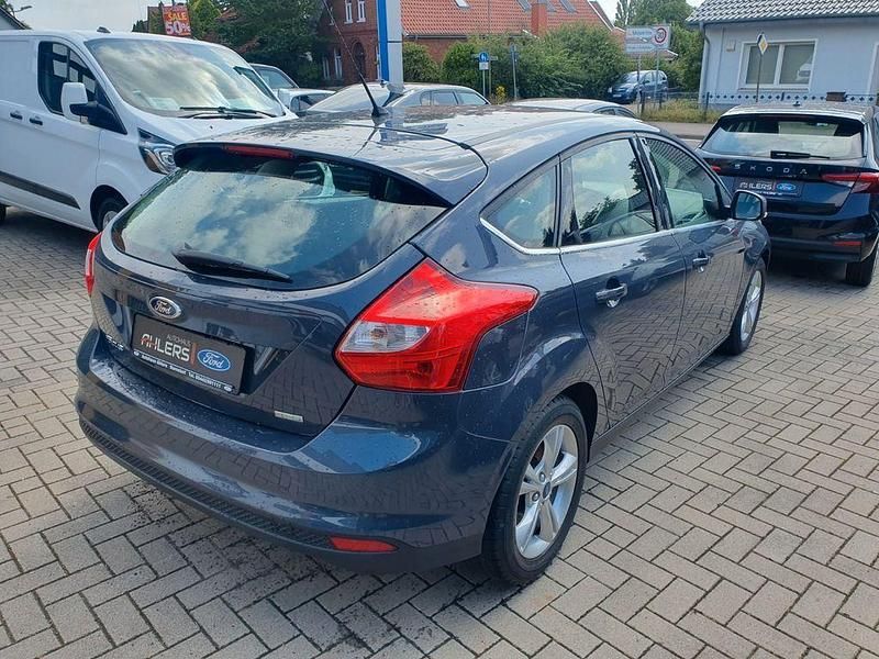 Gebraucht Ford Focus SYNC Edition 125 PS (91 kW) 2013 Grau Limousine