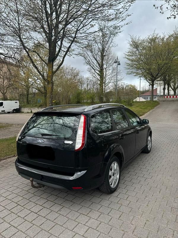 Gebraucht Ford Focus 100 PS (73 kW) 2009 Blau Kombi