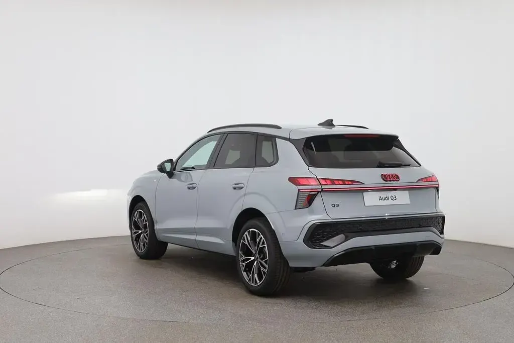 Gebraucht Audi Q3 Sport 150 PS (110 kW) 2026 Grau SUV