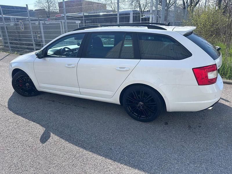 Gebraucht Skoda Octavia RS 184 PS (135 kW) 2014 Weiß Kleinwagen