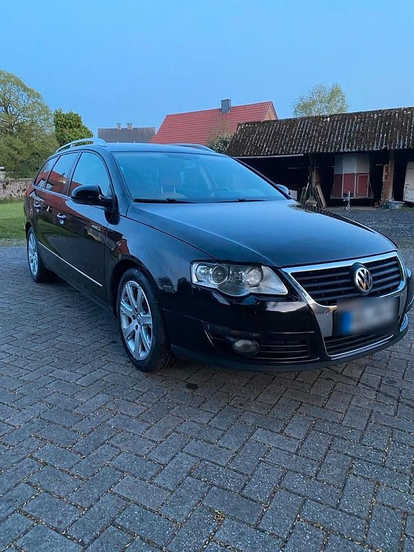 Schwarz Gebraucht 2008 VW Passat Kombi | 2.750 € (Fairer Preis) - Bild 1/4