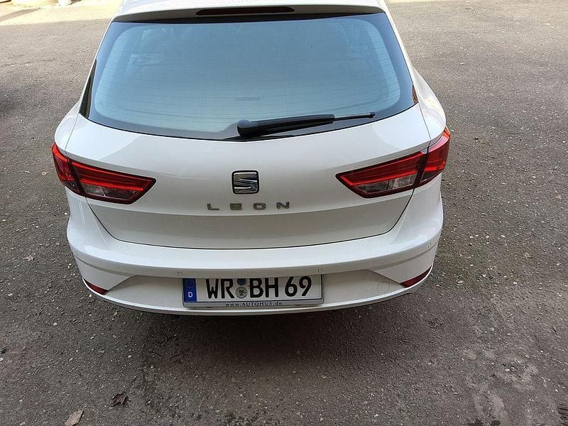 Gebraucht Seat Leon 116 PS (85 kW) 2019 Weiß Limousine