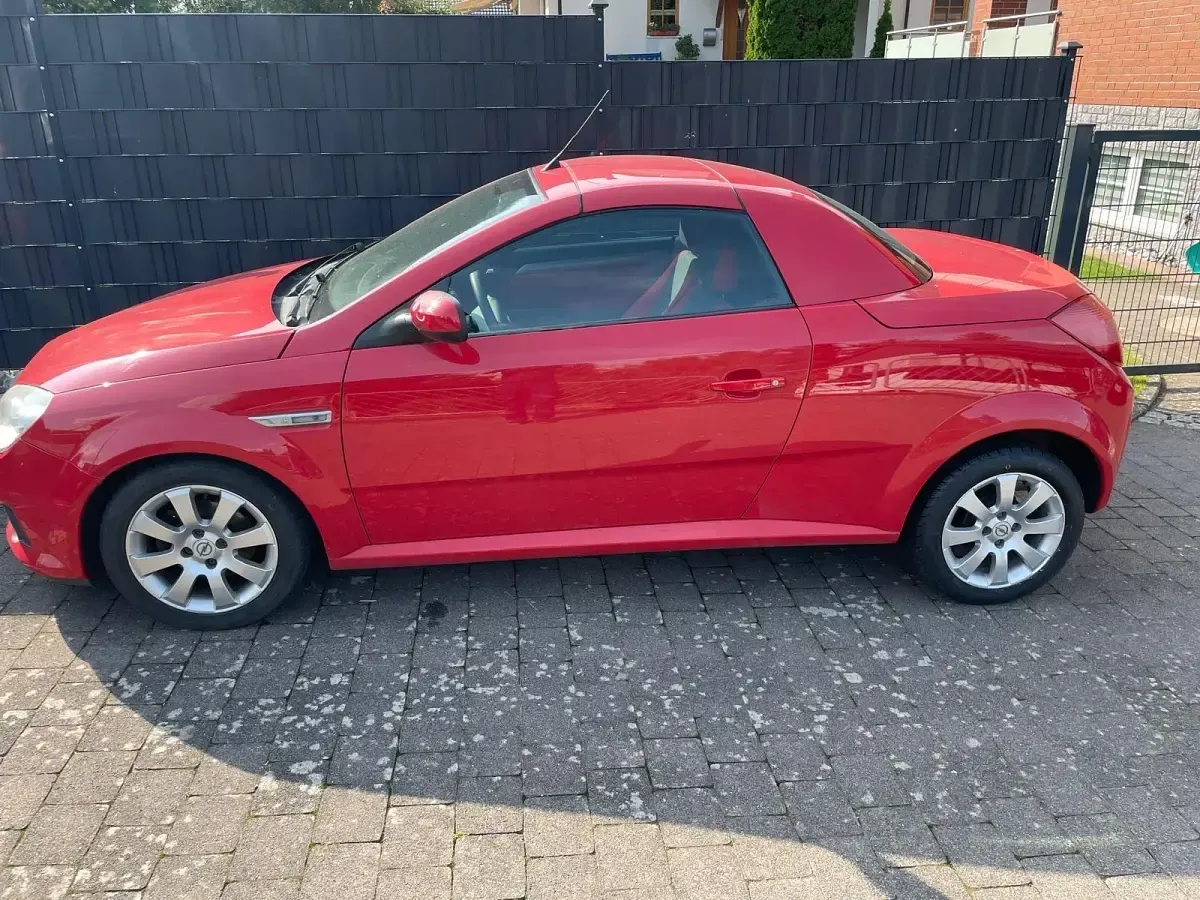 Gebraucht Opel Tigra 90 PS (66 kW) 2005 Rot Cabrio