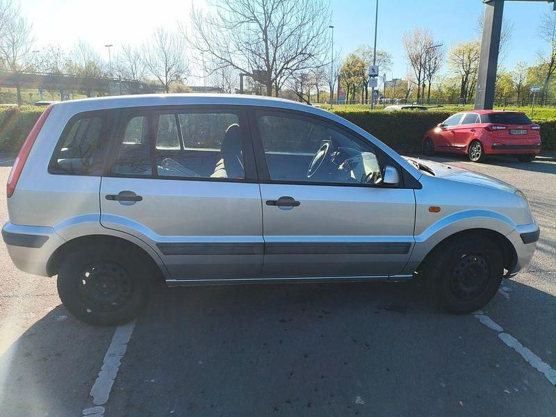 Gebraucht Ford Fusion Ambiente 80 PS (58 kW) 2007 Silber Kleinwagen