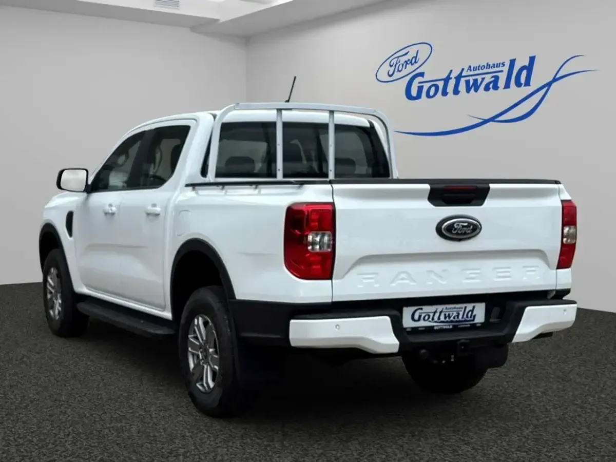 Nowe Ford Ranger XLT 170 KM (125 kW) 2026 Biały Pickup