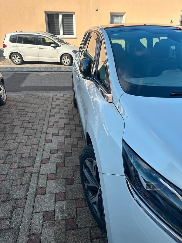 Weiß Gebraucht 2016 Renault Espace Van / Kleinbus | 11.999 € (Guter Preis) - Bild 1/4