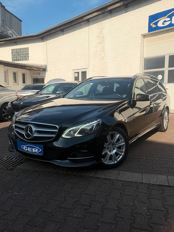 Gebraucht Mercedes E250 Avantgarde 211 PS (155 kW) 2013 Schwarz Kombi
