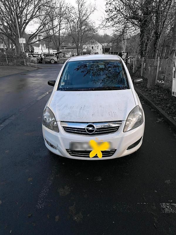 Weiß Gebraucht 2009 Opel Zafira Van / Kleinbus | 2.200 € - Bild 1/4