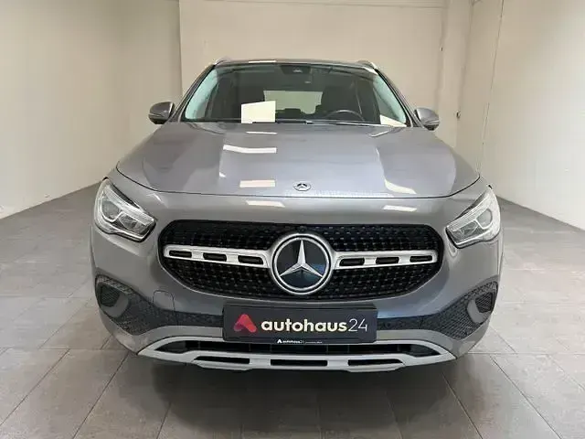 Gebraucht Mercedes GLA250 Style 218 PS (160 kW) 2022 Grau SUV