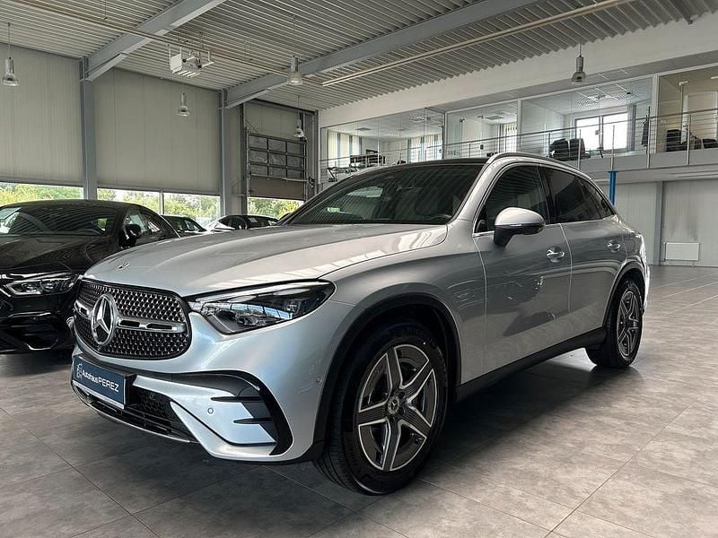 Gebraucht Mercedes GLC300 Premium 258 PS (189 kW) 2023 Silber SUV