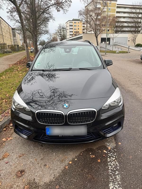 Schwarz Gebraucht 2021 BMW 218 Gran Tourer Van / Kleinbus | 15.500 € (Fairer Preis) - Bild 1/4