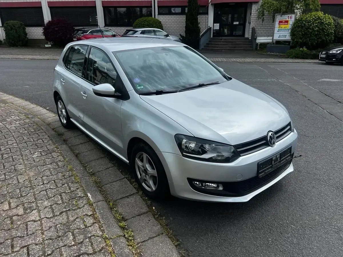 Gebraucht VW Polo 69 PS (50 kW) 2011 Silber Kleinwagen