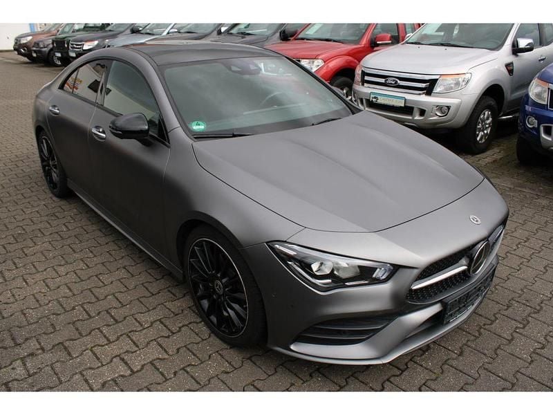 Grau Gebraucht 2021 Mercedes CLA250 AMG Limousine | 35.998 € (Etwas zu teuer) - Bild 1/4