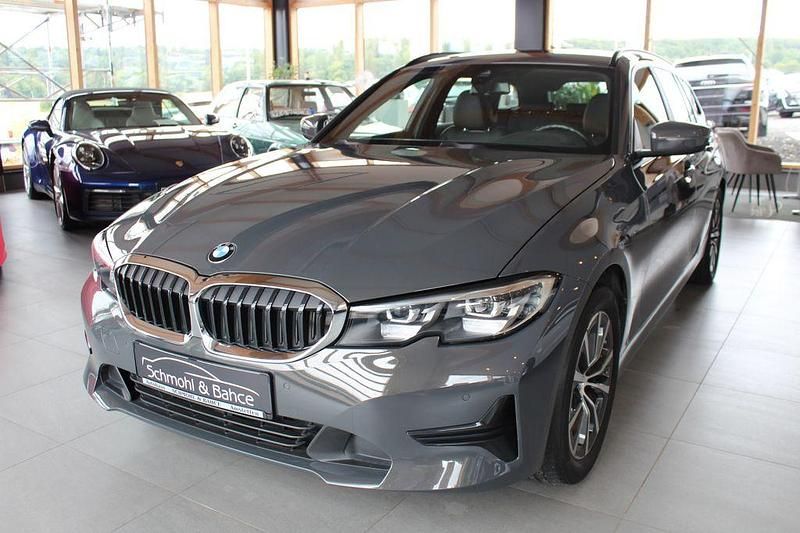 Grau Gebraucht 2021 BMW 320 Advantage Kombi | 25.990 € (Fairer Preis) - Bild 1/4