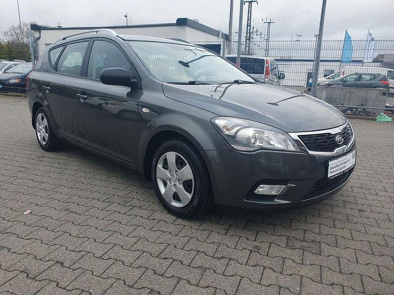 Gebraucht Kia Ceed Sportswagon 90 PS (66 kW) 2011 Grau Kombi