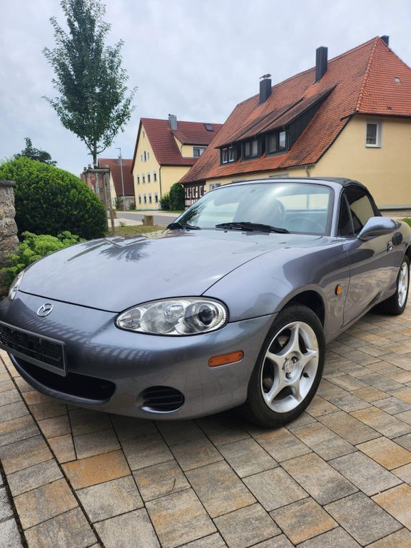 Silber Gebraucht 2002 Mazda MX5 Cabrio | 8.490 € (Etwas zu teuer) - Bild 1/2
