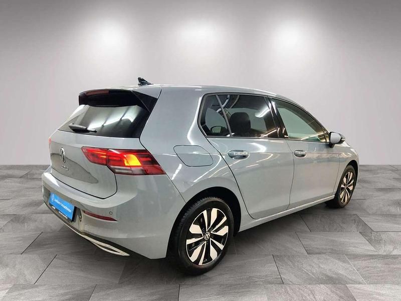 Gebraucht VW Golf VIII Move 150 PS (110 kW) 2024 Grau Limousine
