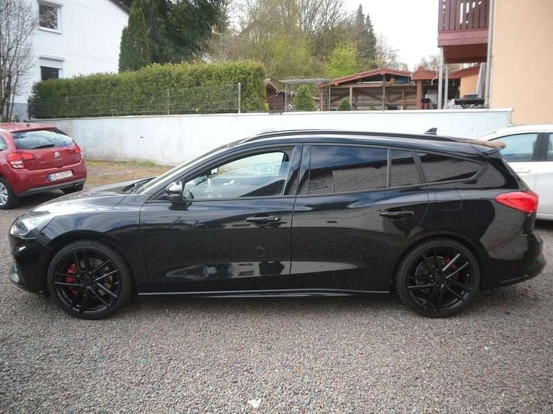 Gebraucht Ford Focus ST 280 PS (205 kW) 2022 Schwarz Limousine