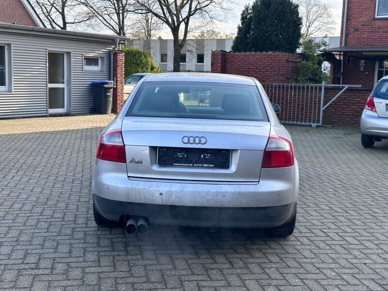 Gebraucht Audi A4 131 PS (96 kW) 2001 Silber Limousine