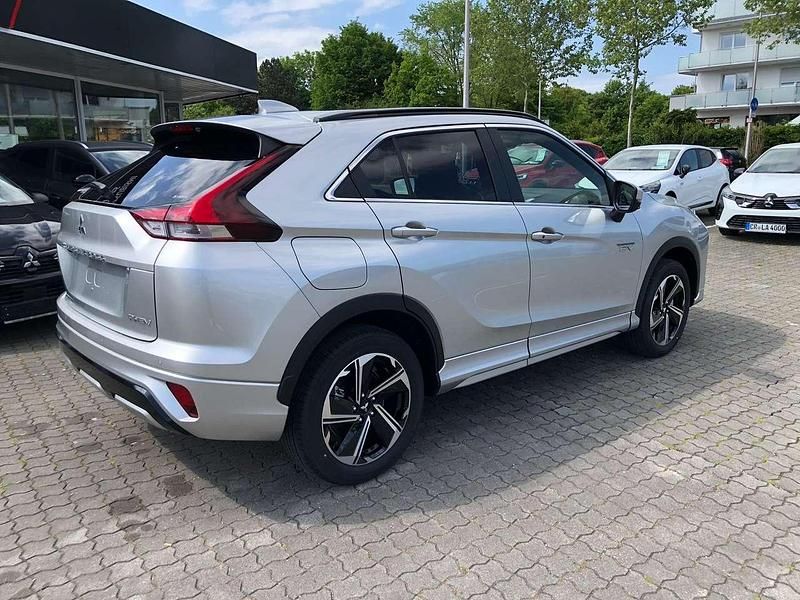 Neu Mitsubishi Eclipse Cross Plus 98 PS (72 kW) 2025 Silber SUV
