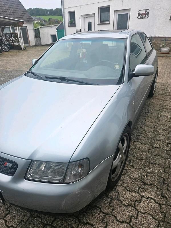 Silber Gebraucht 1998 Audi A3 Kleinwagen | 1.099 € (Fairer Preis) - Bild 1/4