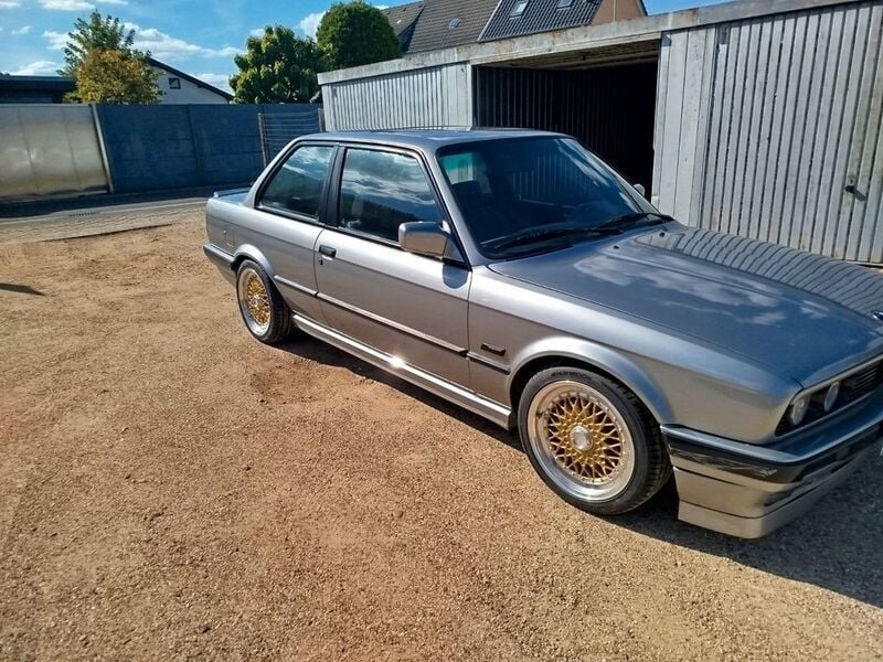 Gebraucht BMW 325 Performance 170 PS (125 kW) 1987 Grau Coupé