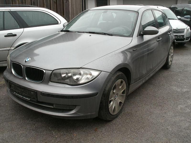 Gebraucht BMW 116 122 PS (89 kW) 2008 Grau Kleinwagen