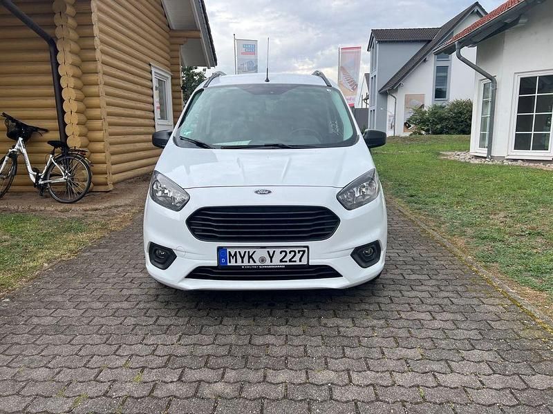 Gebraucht 2020 Ford Tourneo Courier Ambiente Van / Kleinbus | 12.700 € (Fairer Preis) - Bild 1/4