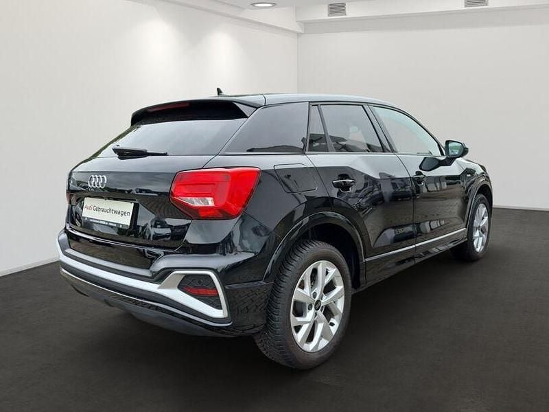 Gebraucht Audi Q2 S-Line 150 PS (110 kW) 2023 Mythosschwarz metallic SUV