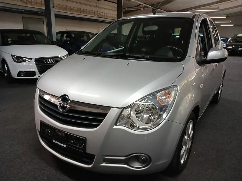 Silber Gebraucht 2008 Opel Agila Limousine | 3.995 € (Etwas zu teuer) - Bild 1/4