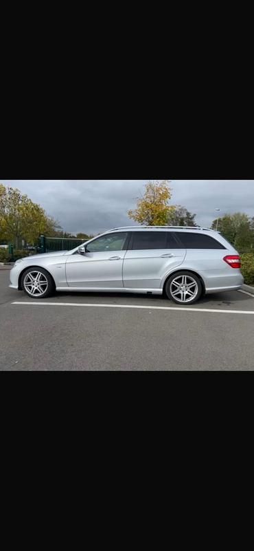 Second-hand Mercedes E250 207 CP (152 kW) 2010 Gri Break