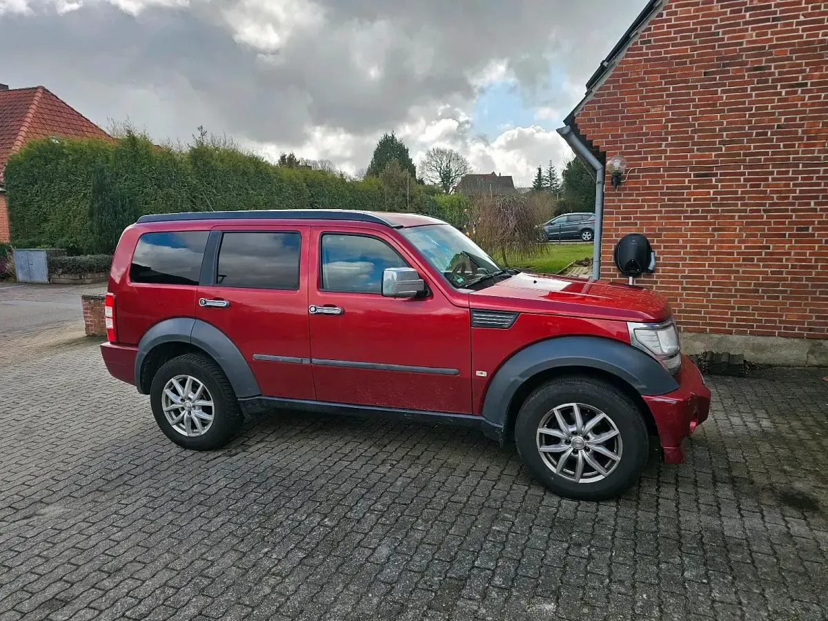 Gebraucht Dodge Nitro 177 PS (130 kW) 2006 Rot SUV